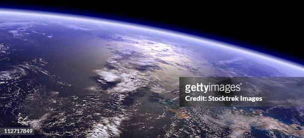 artist's concept of a terrestrial planet with a big reflection on the ocean. the goal was to reach as much realism as possible. - panorama stock-grafiken, -clipart, -cartoons und -symbole