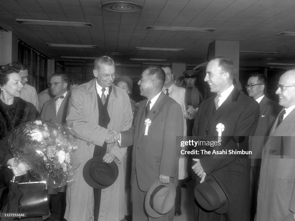US Treasury Secretary Robert Anderson Visits Japan