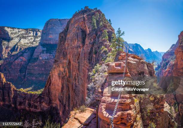 zion canyon nationalpark angels landing steilen höhenweg utah - zion national park stock-fotos und bilder