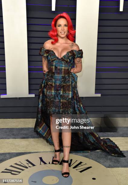 Halsey attends the 2019 Vanity Fair Oscar Party hosted by Radhika Jones at Wallis Annenberg Center for the Performing Arts on February 24, 2019 in...