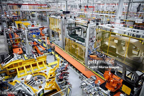 karosserie in auto produktionsbereich - hydraulics stock-fotos und bilder