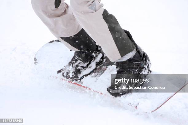 snowboard running on the edge, romania - スノボー ストックフォトと画像