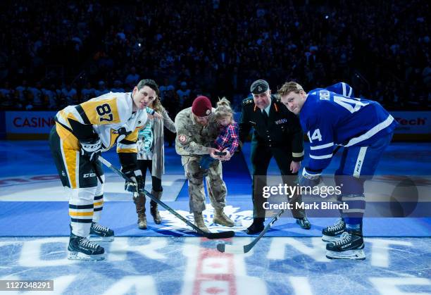 Jennifer Rendall Mark Lavoie Photos and Premium High Res Pictures - Getty Images