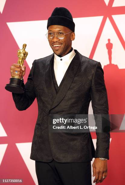 Mahershala Ali poses with her award for Best Supporting Actor inside the Press Room at the 91st Annual Academy Awards held at Hollywood and Highland...