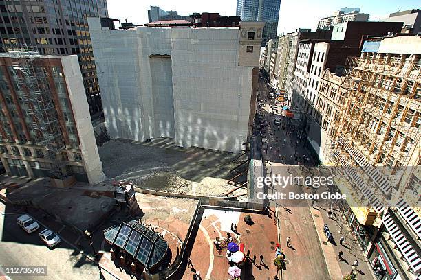 Filense Boston 42 Filenes Basement Stock Photos, High-Res Pictures, and Images - Getty ...
