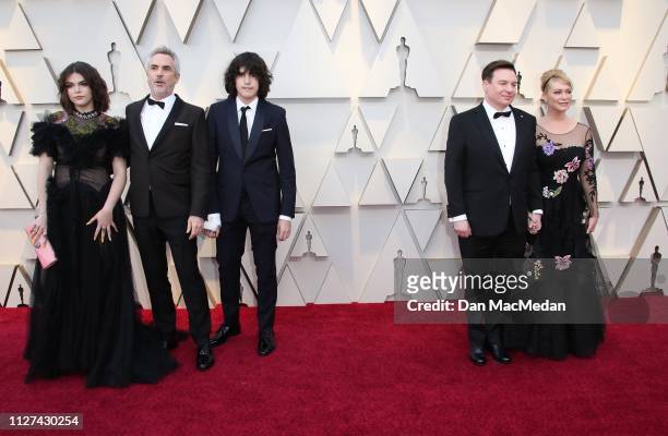 Alfonso Cuaron, Mike Myers and Kelly Tisdale attend the 91st Annual Academy Awards at Hollywood and Highland on February 24, 2019 in Hollywood,...