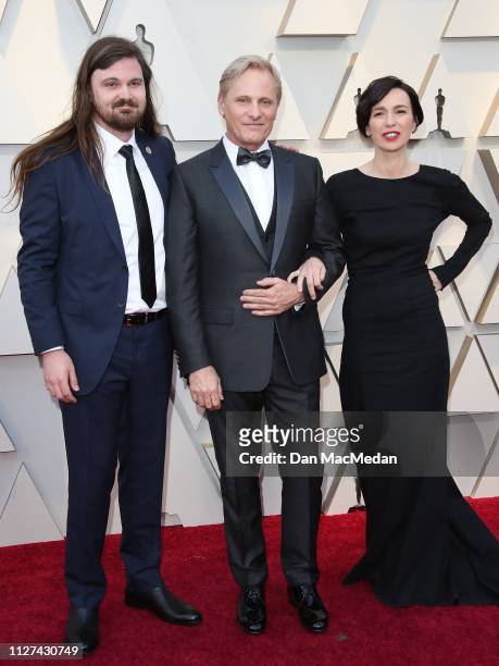 Henry Mortensen, Viggo Mortensen, and Ariadna Gil attend the 91st Annual Academy Awards at Hollywood and Highland on February 24, 2019 in Hollywood,...