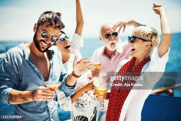 jacht partij. - cocktail party stockfoto's en -beelden