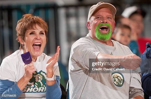 Reno Bighorns fans Pete and Maggie Wittlinger cheer on their team during a second-round NBA D-League playoff game against the Rio Grande Valley...