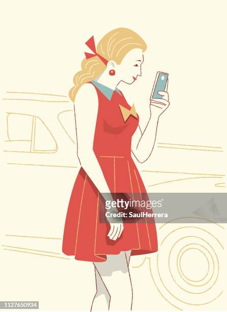 觀看手機的婦女 - dispositivo de información móvil 幅插畫檔、美工圖案、卡通及圖標