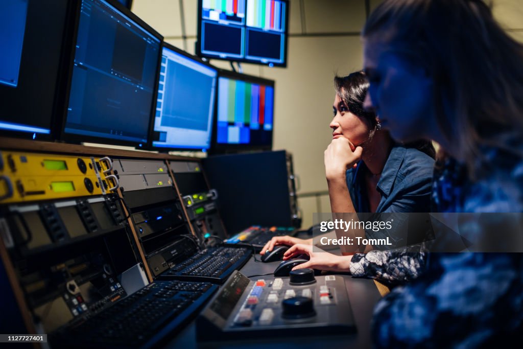 Students Experimenting With Video Software