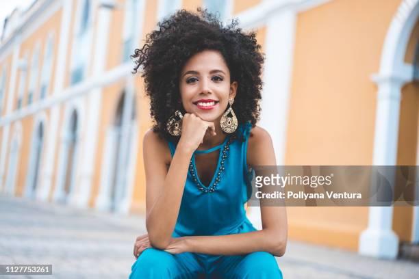 afro fashion model - womenswear stock pictures, royalty-free photos & images