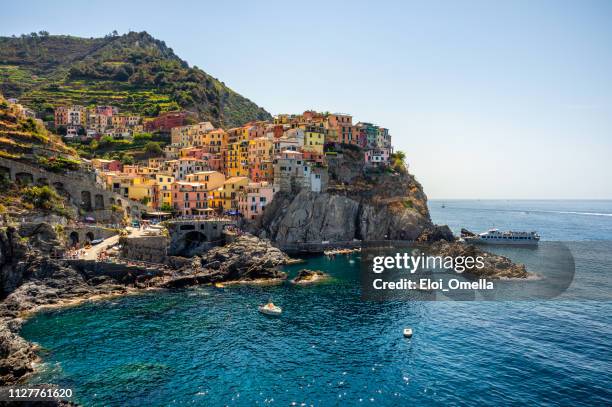 manarola village, cinque terre - manarola stock pictures, royalty-free photos & images