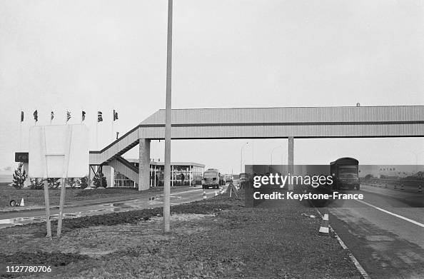 Vue générale du premier restaurant d'autoroute sur l'autoroute du ...