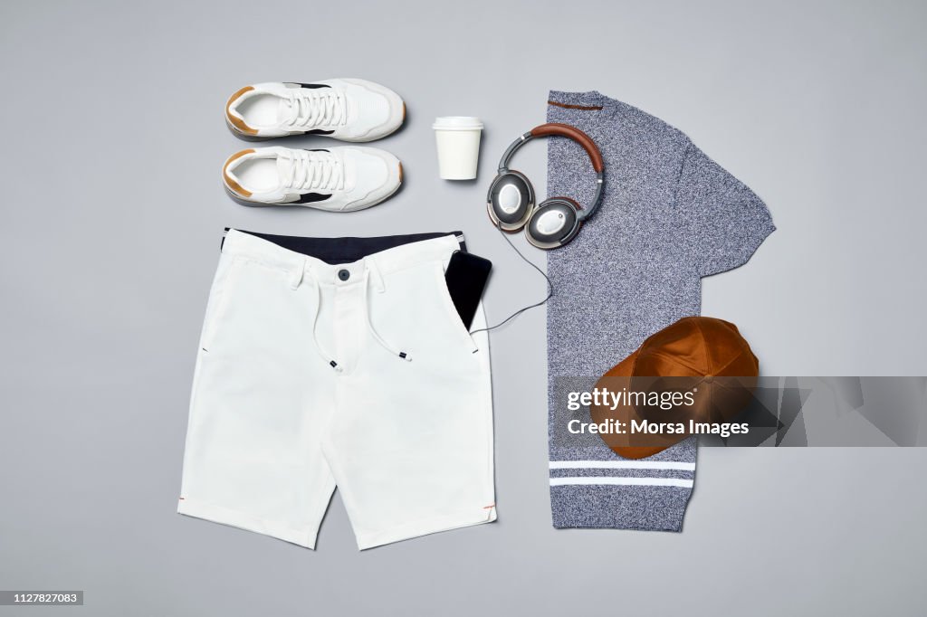 Menswear with personal accessories and technologies