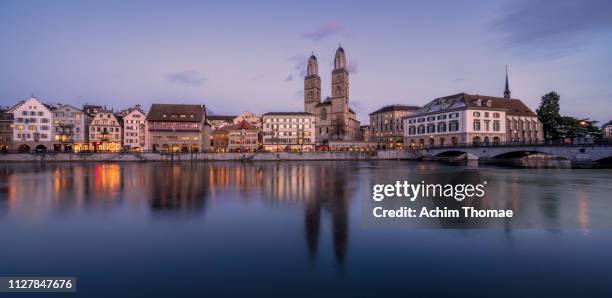 zurich cityscape, switzerland, europe - stimmungsvolle umgebung fotografías e imágenes de stock