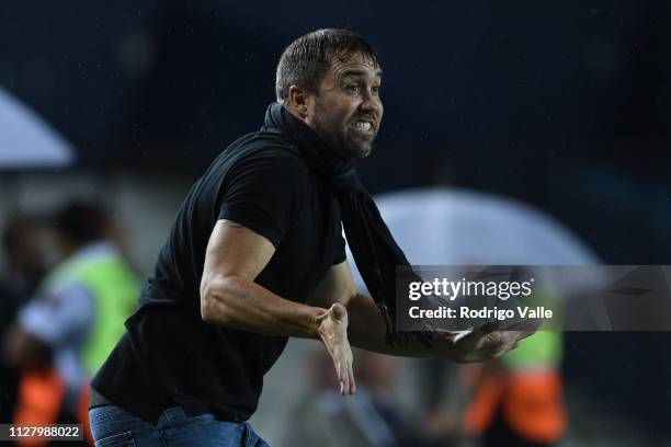 RACING CLUB VILLALBÉS - 🆕️ 2️⃣0️⃣-2️⃣1️⃣ ❤ 1° EQUIPO 💚 RENOVACIÓN ⚽️ LÓPEZ 🅿️ Lateral Dereito ©️ Capitán O capitán López seguirá sendo un dos baluartes do equipo a nivel defensivo #orgulloRCV