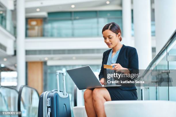 big world, big career dreams - businesswoman airport stock pictures, royalty-free photos & images
