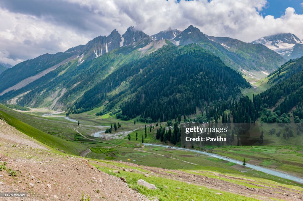 Uitzicht op het berglandschap van de Himalaya,, Zozila Pass, Jammu en Kashmir, Ladakh regio, Tibet, India,