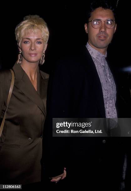 Ron Darling and wife Antoinette O'Reilly attend the premiere of "Enemies - A Love Story" on December 11, 1989 at the Crystal Pavilion in New York...