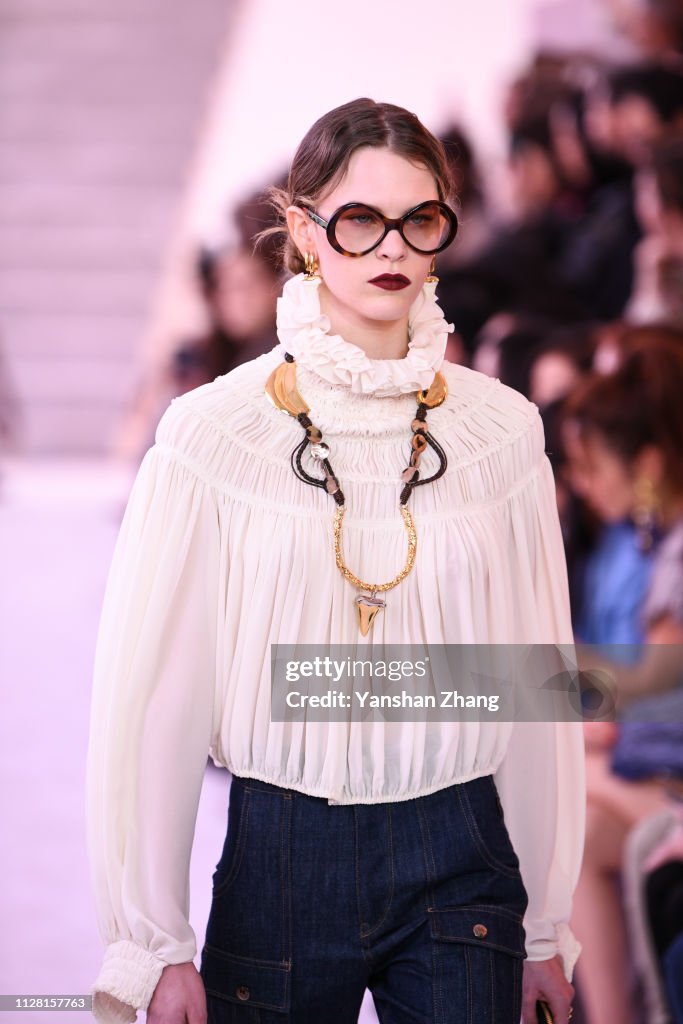 Chloe : Runway - Paris Fashion Week Womenswear Fall/Winter 2019/2020