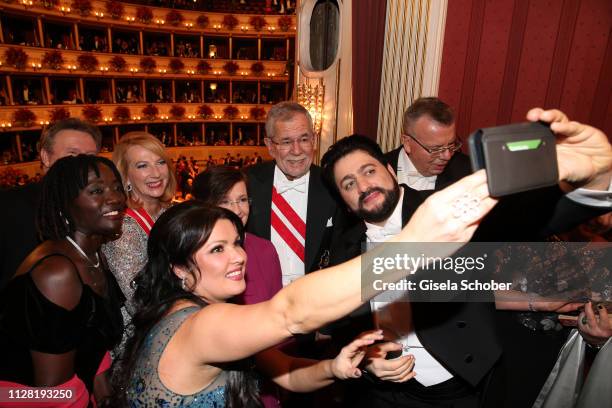 Auma Obama, Anna Netrebko, Alexander Van der Bellen, Federal President of Austria and his wife Doris Schmidauer, Yusif Eyvazov takes a selfie during...