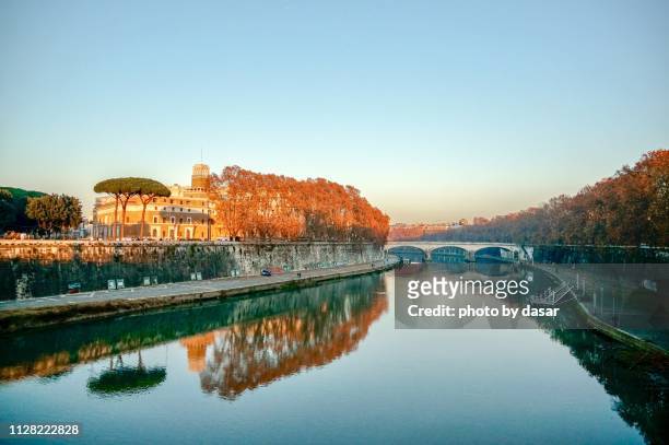 tiber river - river tiber stock pictures, royalty-free photos & images
