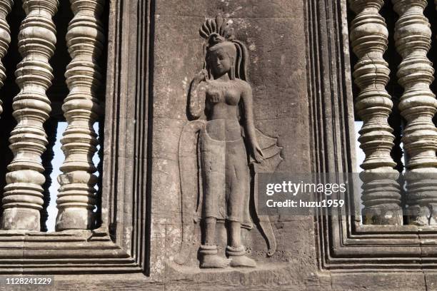 delicate relief of angkor wat - ヒンズー教 foto e immagini stock