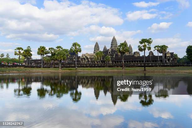 angkor wat - 熱帯雨林 fotografías e imágenes de stock