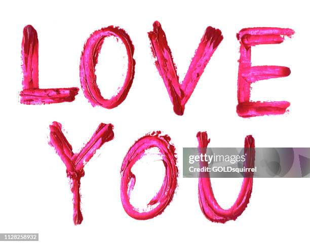愛あなたがピンクの口紅 - ホワイト ペーパーの背景に見える欠陥エッジがでこぼこ、口紅の凹凸量の分離文字と抽象的なイラストと大きな文字で手書きされたテキスト - careless点のイラスト素材／クリップアート素材／マンガ素材／アイコン素材