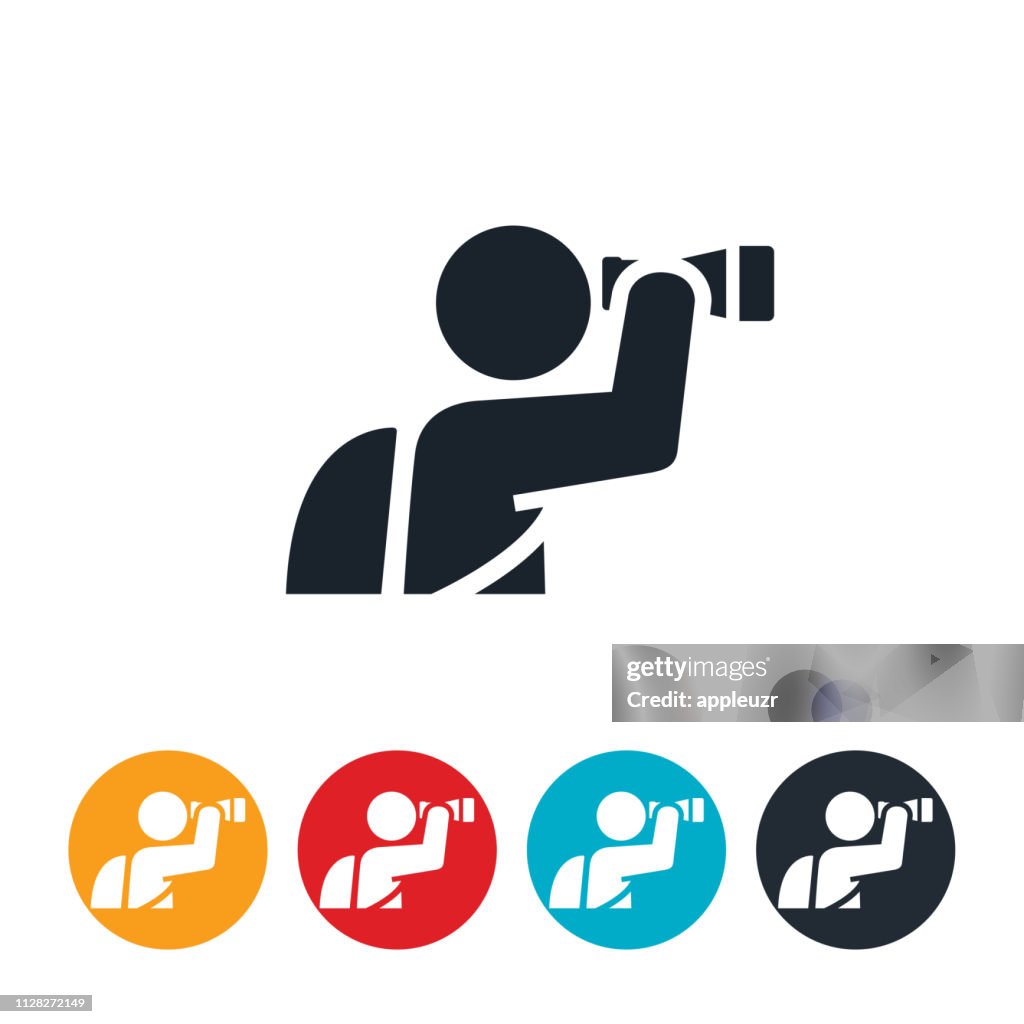 Mochileiro olhando através do ícone de binóculo