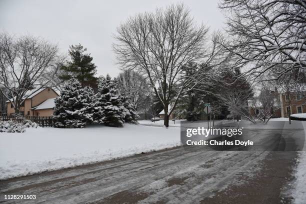 home road - columbus ohio winter stock pictures, royalty-free photos & images