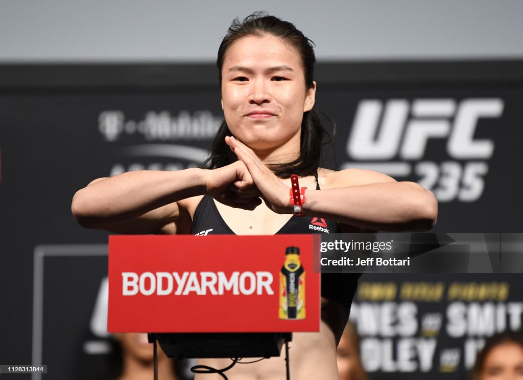 UFC 235: Weigh-ins