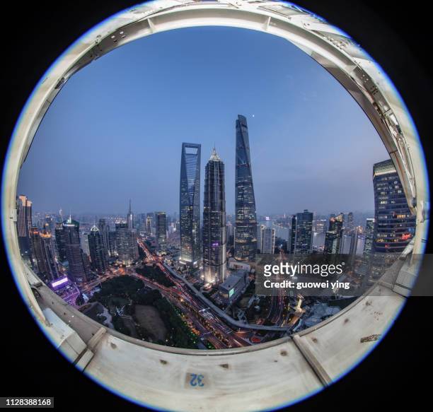 panoramic skyline of shanghai - 藝術文化與娛樂 foto e immagini stock
