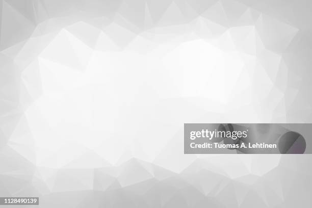 abstract light gray low poly background - couleur atténuée photos et images de collection