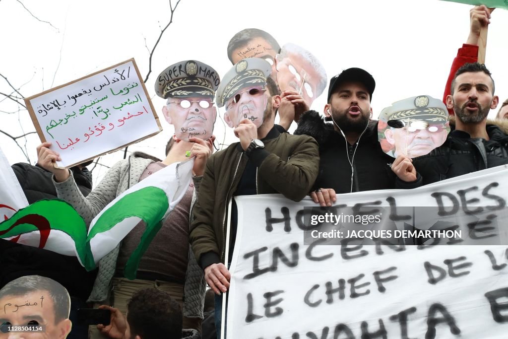 FRANCE-ALGERIA-POLITICS-VOTE-DEMO