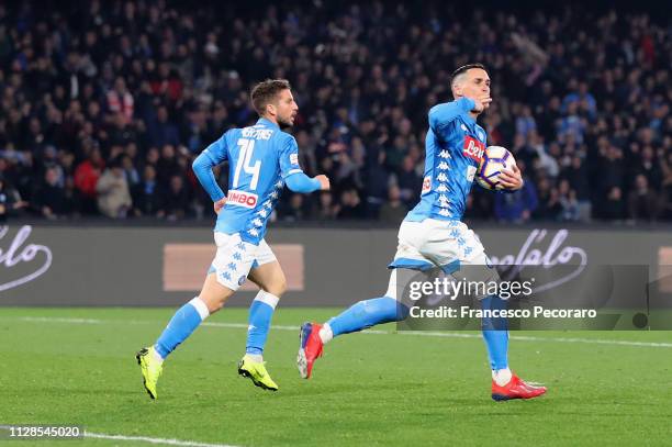 Jose Callejon of SSC Napoli celebrates after scoring the 1-2 goal during the Serie A match between SSC Napoli and Juventus at Stadio San Paolo on...