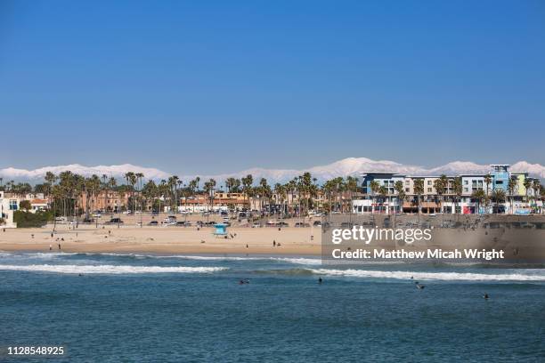 after a heavy snowfall in the southern california mountains - huntington beach fotografías e imágenes de stock