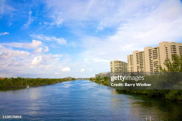 intracoastal waterway, boca raton - boca raton foto e immagini stock