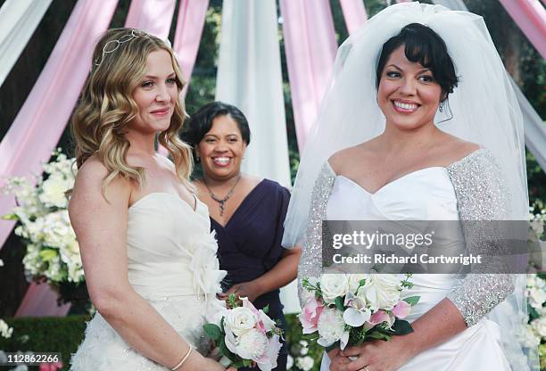 White Wedding" - As Callie and Arizona's wedding approaches, the couple quickly realize that the day they've been looking forward to is not turning...