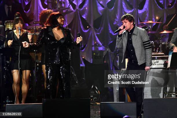 Singer Jazmine Sullivan performs onstage with special guest Rob Thomas of Matchbox Twenty during The Recording Academy and Clive Davis' 2019...