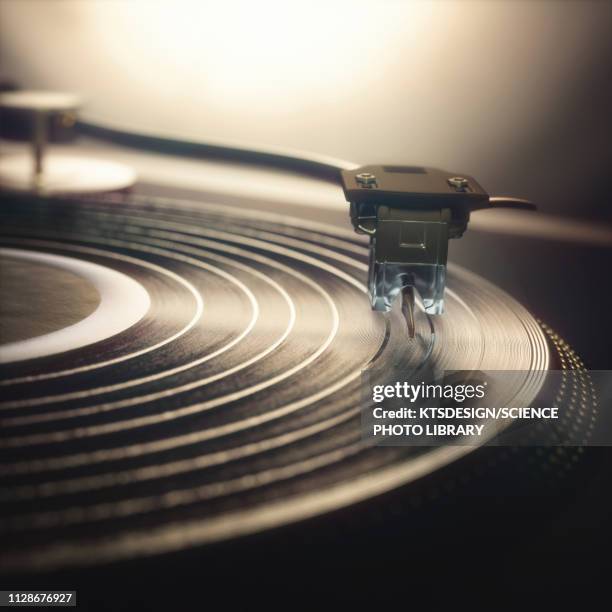 ilustraciones, imágenes clip art, dibujos animados e iconos de stock de vinyl record being played, illustration - record player