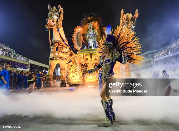 Member of Unidos de Vila Isabel Samba School performs during the parade at 2019 Brazilian Carnival at Sapucai Sambadrome on March 04, 2019 in Rio de...