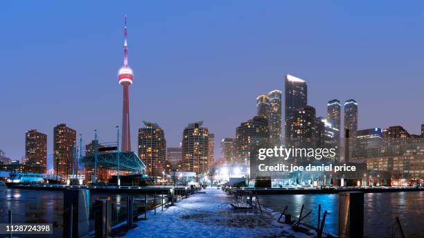 massive panorama, waterfront trail, pier, toronto, ontario, canada - polar vortex stock pictures, royalty-free photos & images