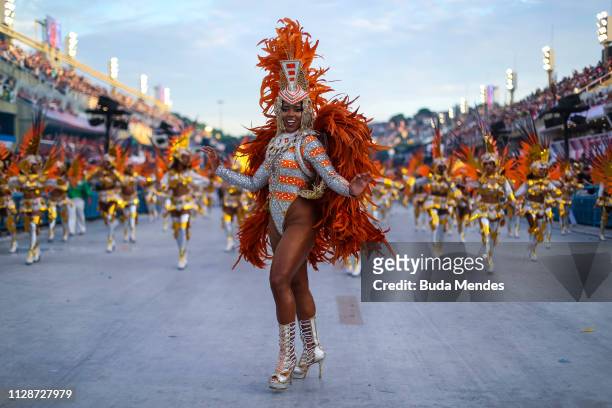 Member of Mocidade Independente de Padre Miguel Samba School performs during the parade at 2019 Brazilian Carnival at Sapucai Sambadrome on March 04,...