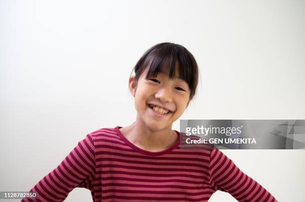 girls portrait - 若い カワイイ 女の子 日本人 ストックフォトと画像