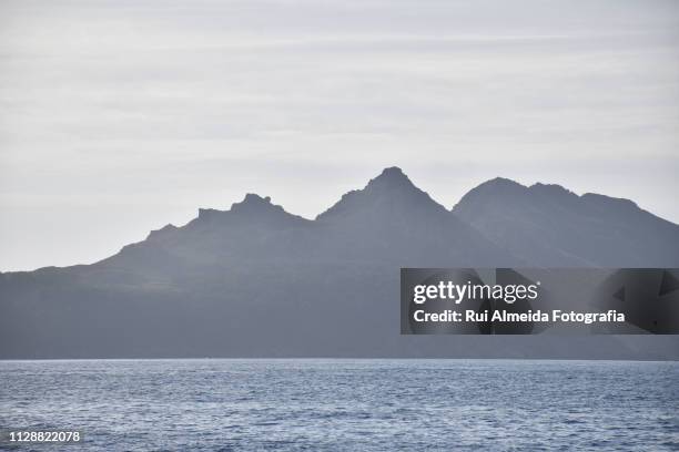 cíes island, amazing national marine-terrestrial park a beach paradise - rebentação stock pictures, royalty-free photos & images