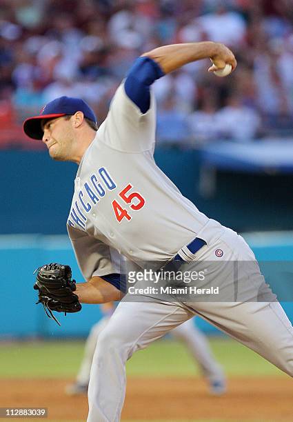 Chicago Cubs pitcher Sean Marshall throws against the Florida Marlins at the Dolphin Stadium in Miami, Florida, on Saturday, August 16, 2008.