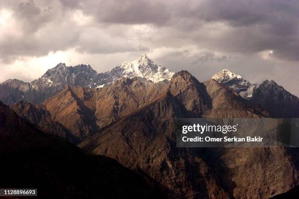 pakistan-berge - k2 mountain stock-fotos und bilder