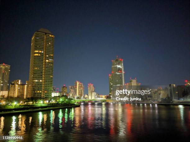 中央大橋 - 都市の全景 stock pictures, royalty-free photos & images